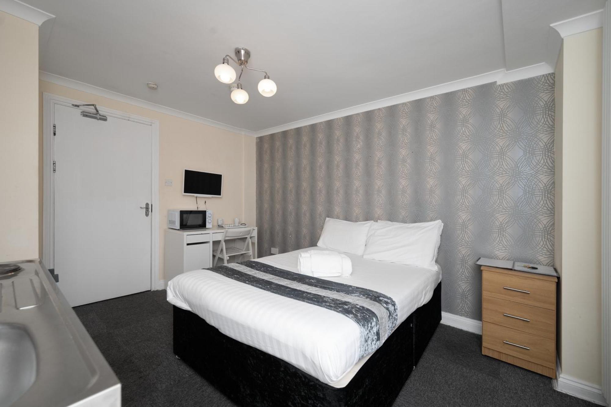 Flexistay Tulsi Aparthotel Croydon Extérieur photo