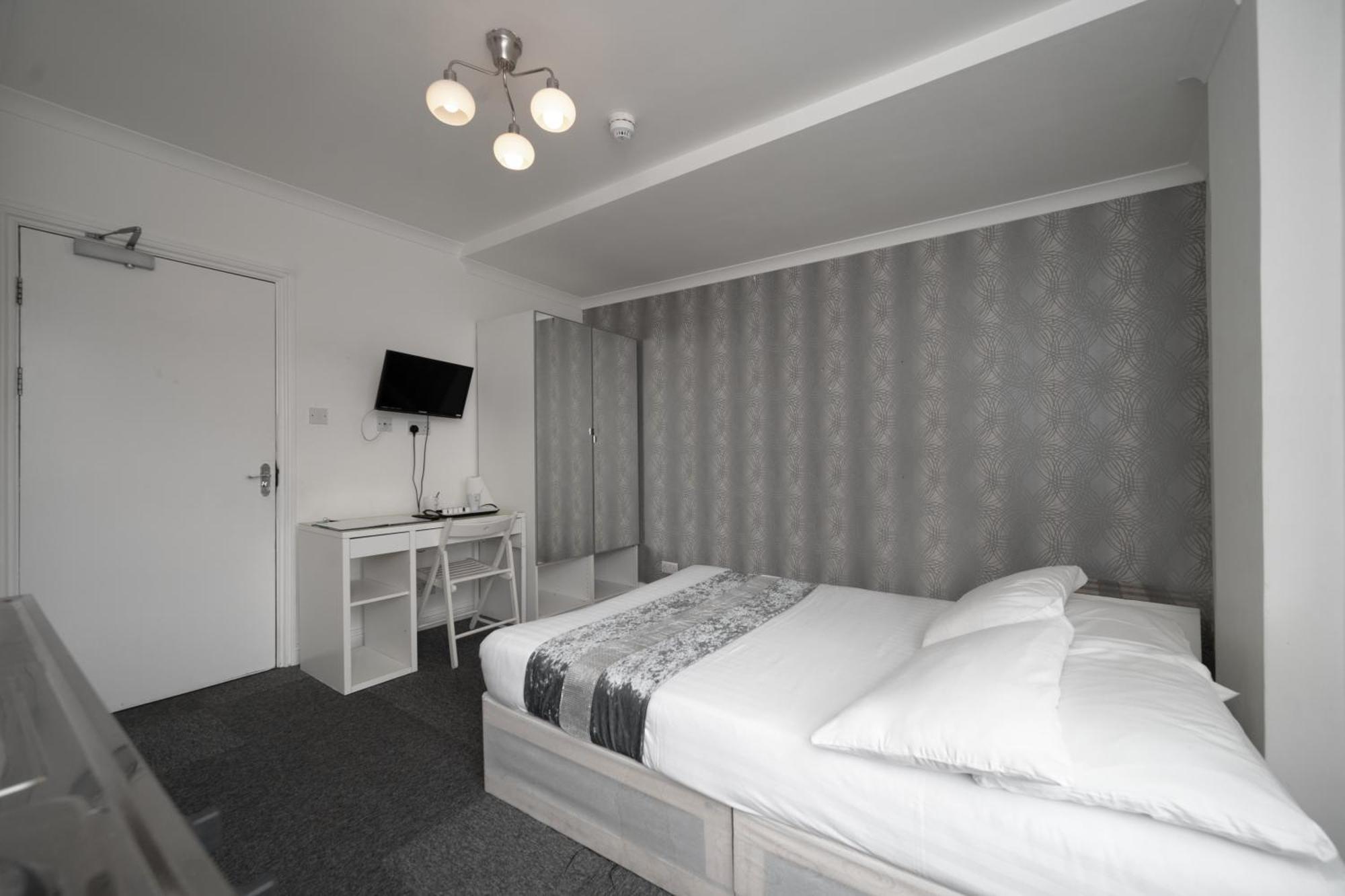 Flexistay Tulsi Aparthotel Croydon Extérieur photo